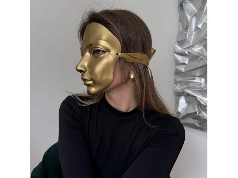 Handcrafted Gold Mask 140