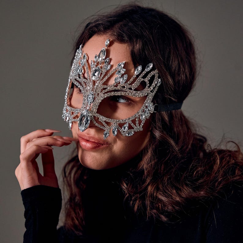 Rhinestone masquerade mask 139