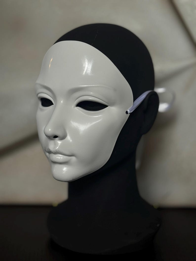 Handcrafted Gold Mask 140