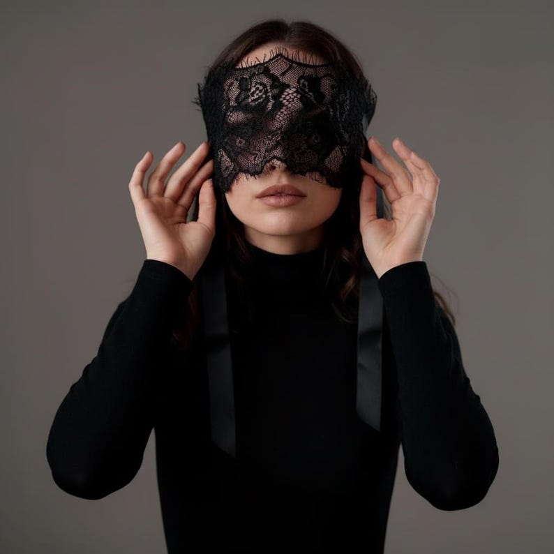 Black Lace Mask 49